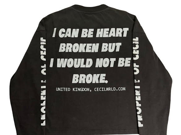 “EYES ON ME” LONGSLEEVE TEE